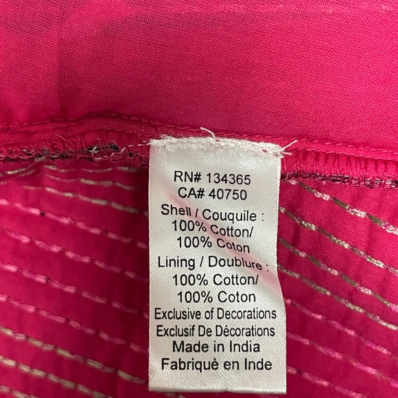 I make you feel my proton, neutron, and electron yo, I be the number one icon - Picture 9 of 10